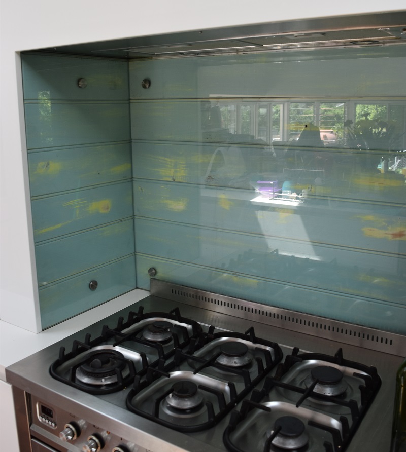 DIY Glass Splashback